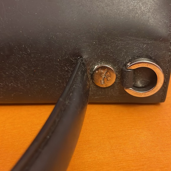 Salvatore Ferragamo Handbag - Picture 9 of 17